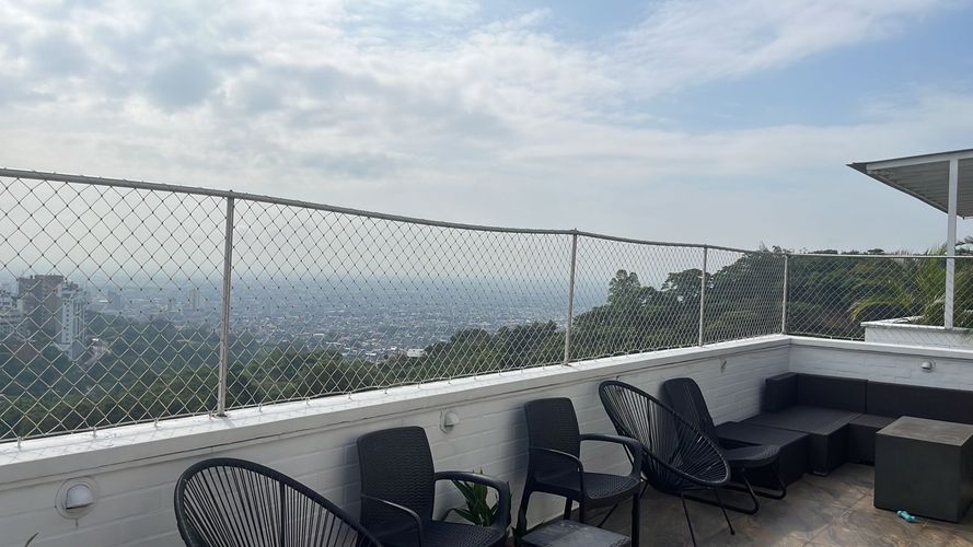 Apartamento de 3 alcobas en venta en Bellavista, Cali, 220 m² · foto 4 de 11