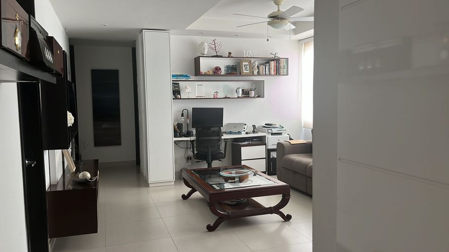 Apartamento de 3 alcobas en venta en Bellavista, Cali, 220 m² · foto 5 de 11