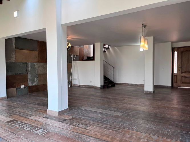 Casa de 2 alcobas en arriendo en El Poblado, Medellín, 235 m² · foto 3 de 20