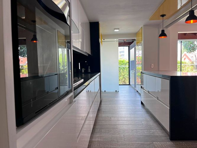 Casa de 2 alcobas en arriendo en El Poblado, Medellín, 235 m² · foto 7 de 20