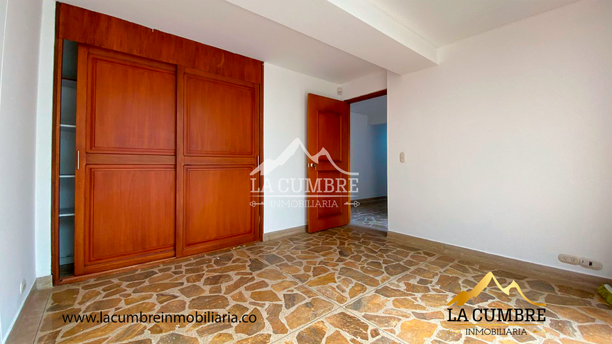Apartamento de 3 alcobas en arriendo en Los Balsos, Medellín, 260 m² · foto 13 de 13