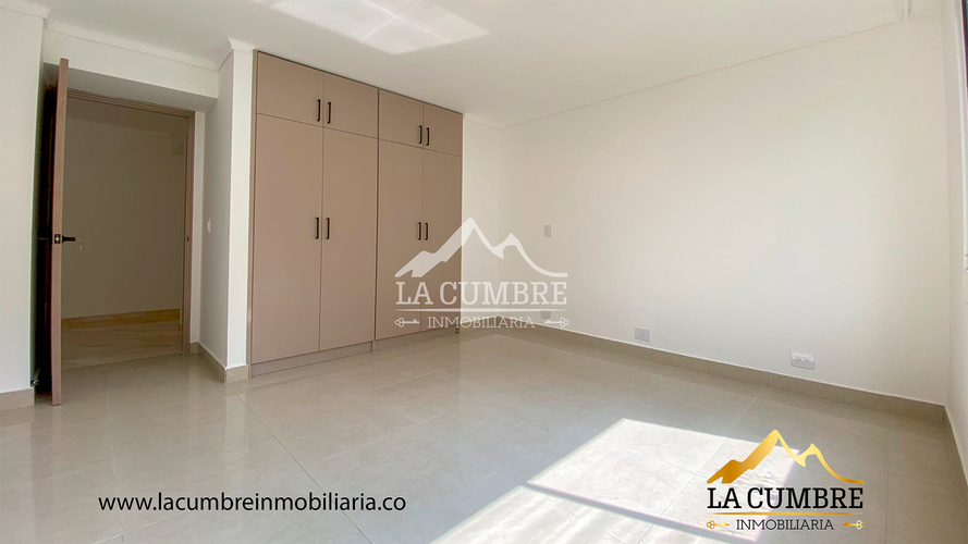 Apartamento de 3 alcobas en arriendo en Los Balsos, Medellín, 278 m² · foto 17 de 19
