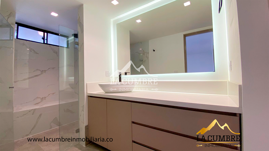 Apartamento de 3 alcobas en arriendo en Los Balsos, Medellín, 278 m² · foto 19 de 19