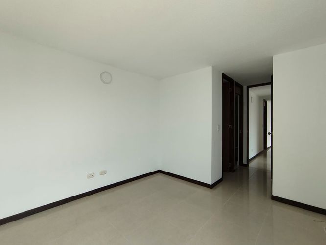 Apartamento de 3 alcobas en arriendo en El Poblado, Medellín, 84 m² · foto 8 de 17