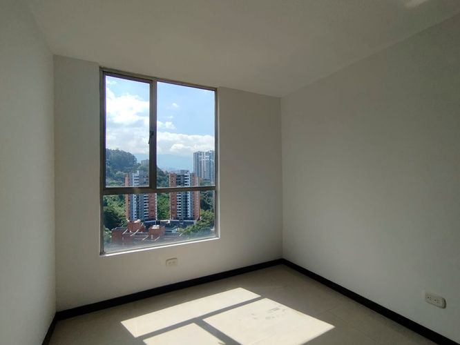 Apartamento de 3 alcobas en arriendo en El Poblado, Medellín, 84 m² · foto 10 de 17