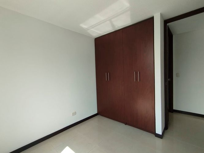 Apartamento de 3 alcobas en arriendo en El Poblado, Medellín, 84 m² · foto 12 de 17