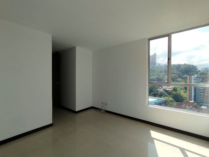 Apartamento de 3 alcobas en arriendo en El Poblado, Medellín, 84 m² · foto 15 de 17