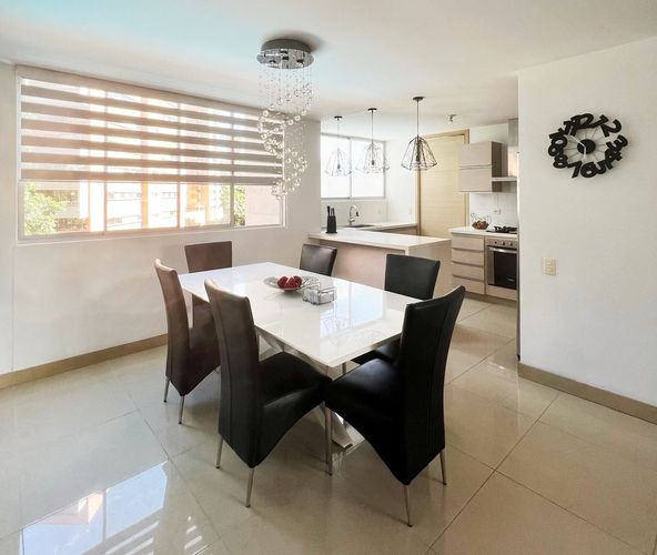 Apartamento de 3 alcobas en arriendo en Santa Maria De Los Angeles, Medellín, 136 m² · foto 4 de 16