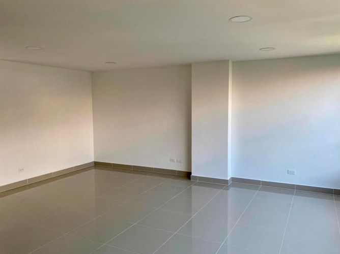 Apartamento de 3 alcobas en arriendo en Laureles, Medellín, 134 m² · foto 2 de 11