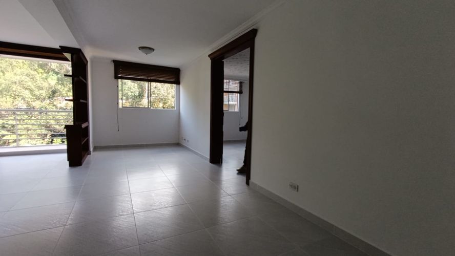 Apartamento de 3 alcobas en venta en Castropol, Medellín, 120 m² · foto 2 de 24