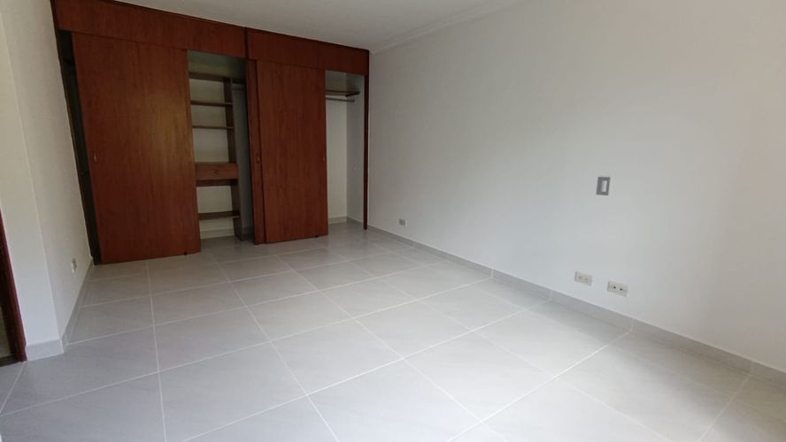 Apartamento de 3 alcobas en venta en Castropol, Medellín, 120 m² · foto 11 de 24