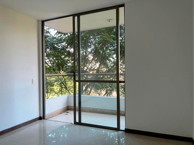 Apartamento de 3 alcobas en arriendo en Cumbres, Envigado, 80 m² · foto 2 de 19