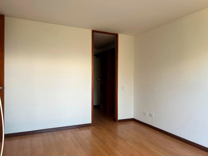 Apartamento de 3 alcobas en arriendo en Cumbres, Envigado, 80 m² · foto 9 de 19