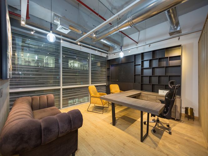 Oficina en arriendo en El Poblado, Medellín, 52 m² · foto 2 de 8