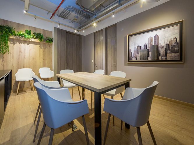 Oficina en arriendo en El Poblado, Medellín, 52 m² · foto 6 de 8