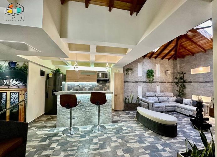 Apartamento de 2 alcobas en arriendo en La Castellana, Medellín, 75 m² · foto 3 de 24