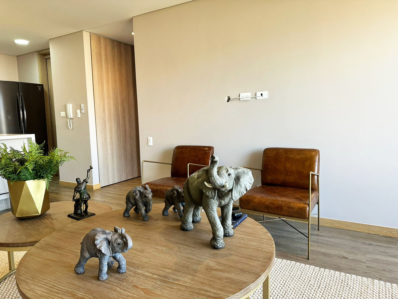Apartamento en arriendo en Loma De Los Gonzalez, Medellín · foto 4 de 16