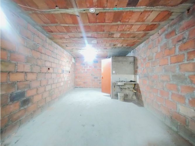 Local en arriendo en La Aldea, Itagüí, 50 m² · foto 2 de 7
