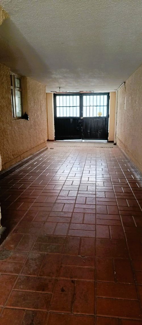 Casa de 4 alcobas en venta en La Floresta, Bogotá, 205 m² · foto 2 de 24