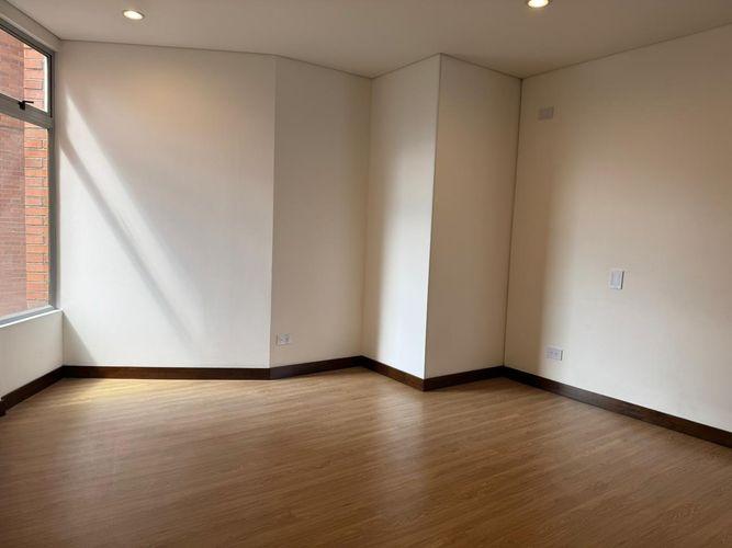 Apartamento de 2 alcobas en venta en El Poblado, Medellín, 124 m² · foto 6 de 10