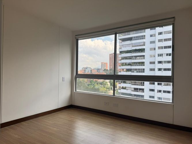 Apartamento de 2 alcobas en venta en El Poblado, Medellín, 124 m² · foto 8 de 10