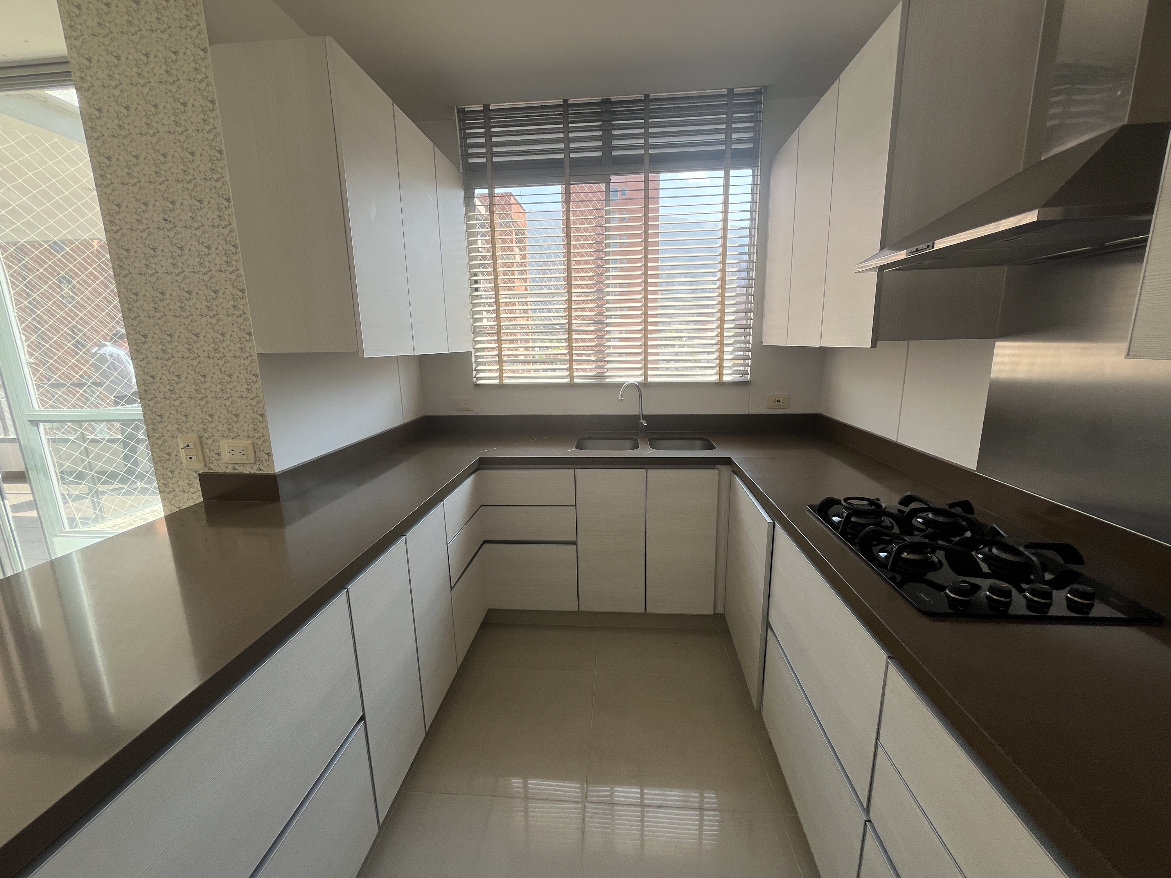 Apartamento en venta en El Poblado, Medellín 3