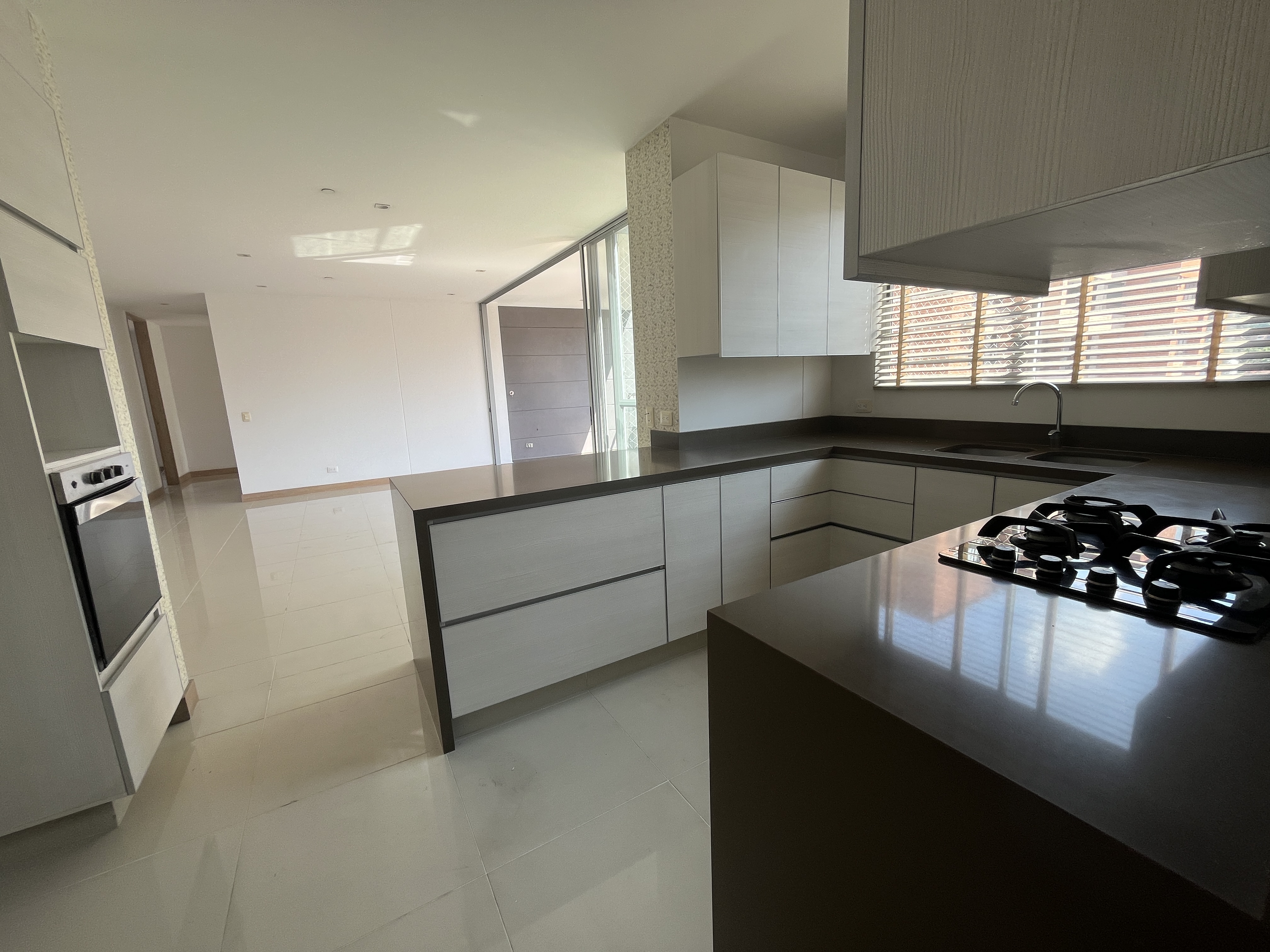 Apartamento en venta en El Poblado, Medellín 5