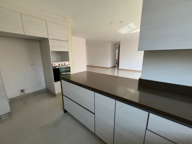 Apartamento de 3 alcobas en venta en El Poblado, Medellín, 157 m² · foto 6 de 20