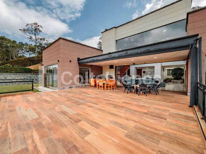 Casa de 5 alcobas en venta en Loma Del Escobero, Envigado, 700 m² · foto 6 de 22