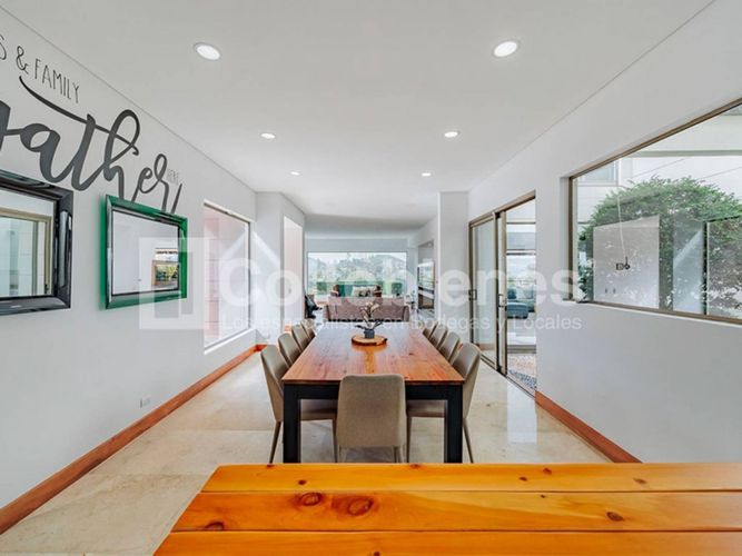 Casa de 5 alcobas en venta en Loma Del Escobero, Envigado, 700 m² · foto 15 de 22