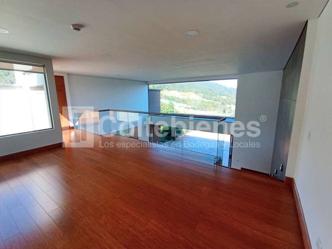 Casa de 5 alcobas en venta en Loma Del Escobero, Envigado, 700 m² · foto 21 de 22