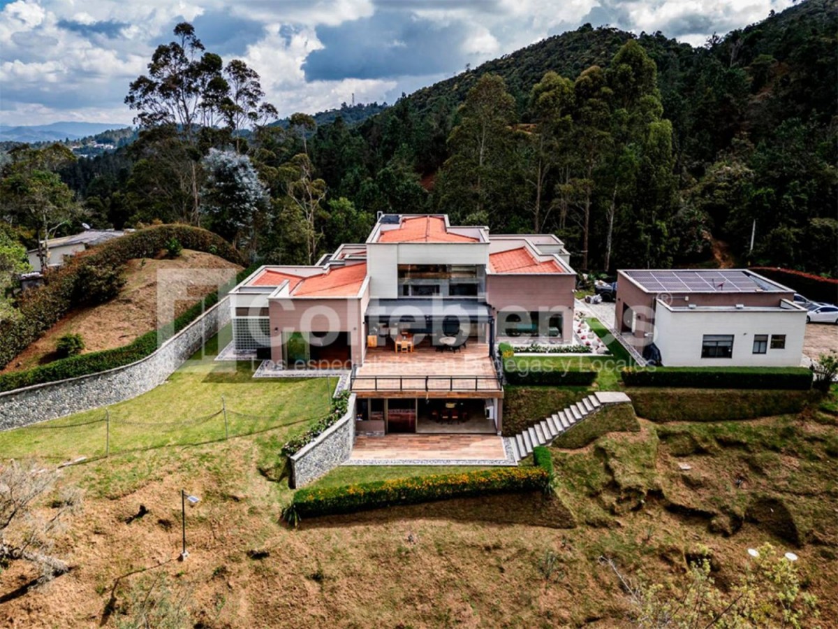 House for rent in Loma del Escobero, Envigado