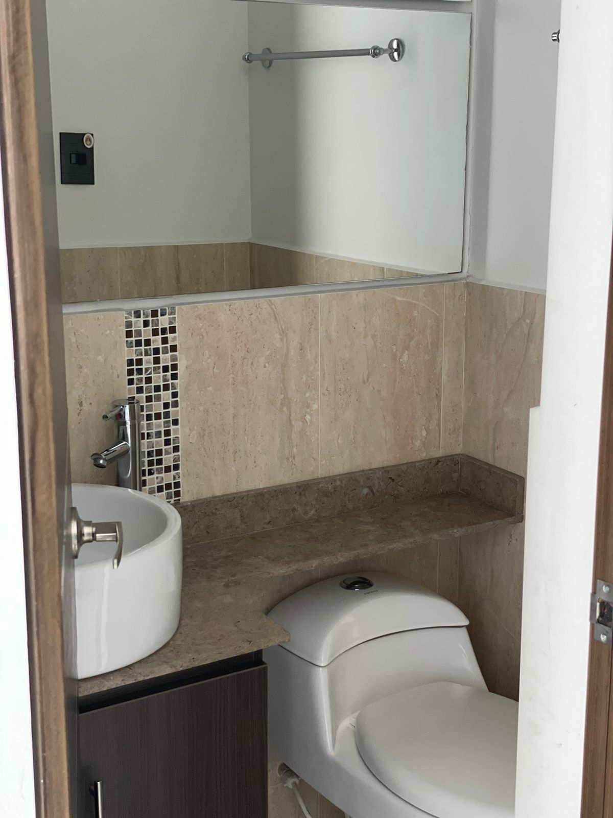 Apartamento en venta en Pinares, Pereira · foto 2 de 19