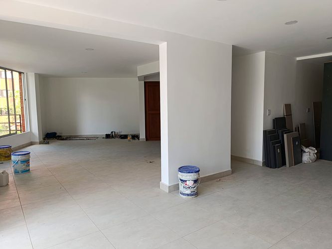 Casa de 4 alcobas en arriendo en El Poblado, Medellín, 350 m² · foto 4 de 19