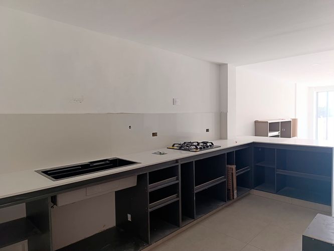 Casa de 4 alcobas en arriendo en El Poblado, Medellín, 350 m² · foto 5 de 19