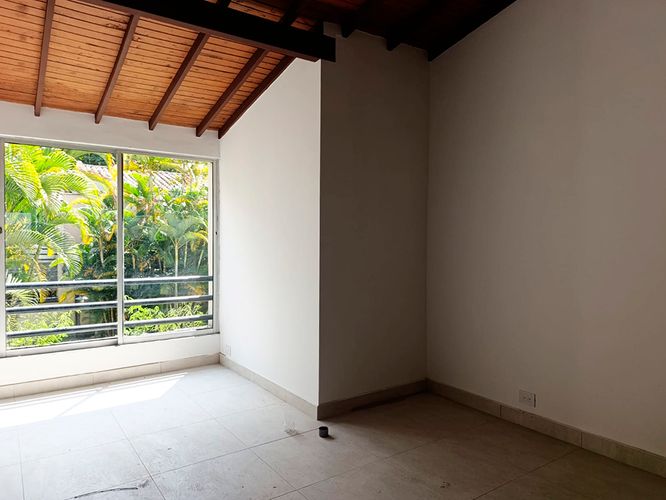 Casa de 4 alcobas en arriendo en El Poblado, Medellín, 350 m² · foto 15 de 19