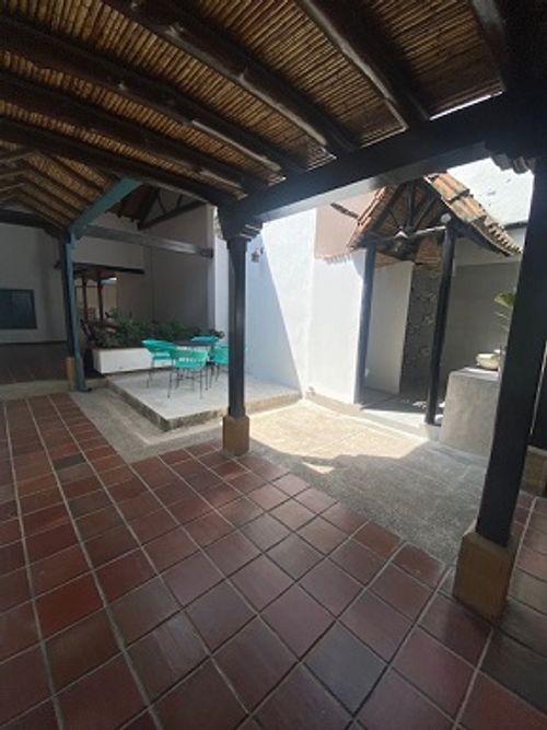 Casa de 7 alcobas en venta en Centro, Girón, 450 m² · foto 12 de 24