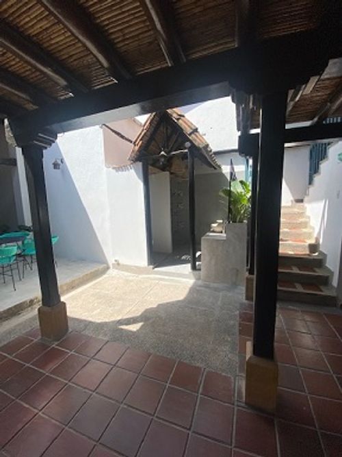 Casa de 7 alcobas en venta en Centro, Girón, 450 m² · foto 13 de 24