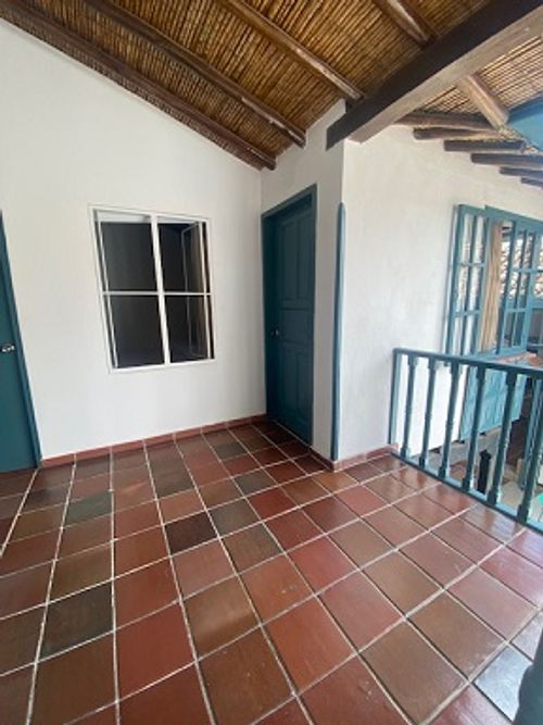 Casa de 7 alcobas en venta en Centro, Girón, 450 m² · foto 17 de 24