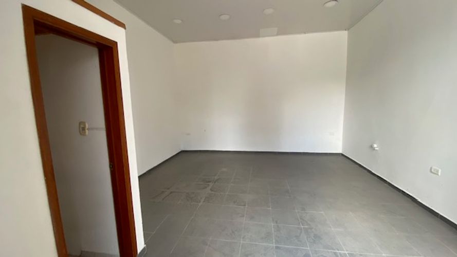 Casa de 7 alcobas en venta en Centro, Girón, 450 m² · foto 24 de 24
