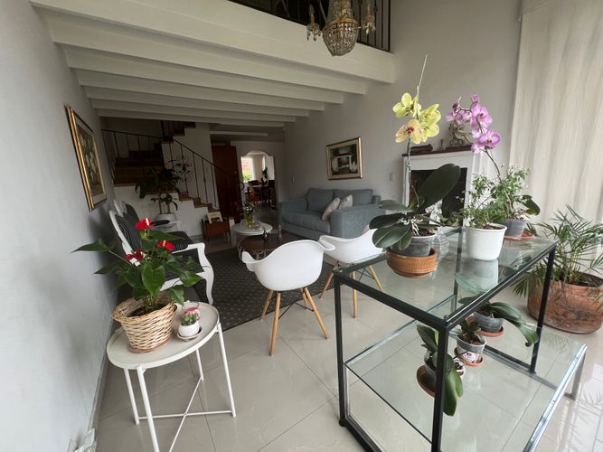 Casa de 4 alcobas en venta en Alhambra, Bogotá, 250 m² · foto 3 de 16