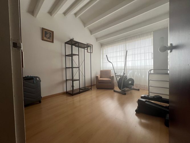 Casa de 4 alcobas en venta en Alhambra, Bogotá, 250 m² · foto 9 de 16