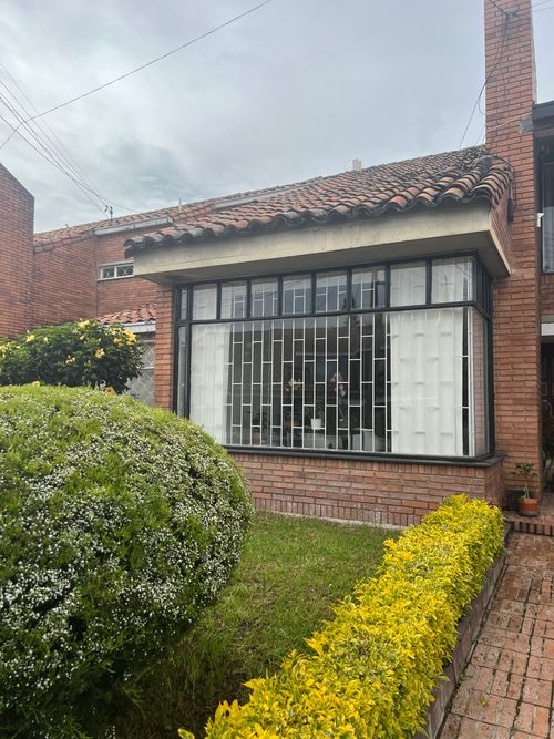 Casa de 4 alcobas en venta en Alhambra, Bogotá, 250 m² · foto 15 de 16
