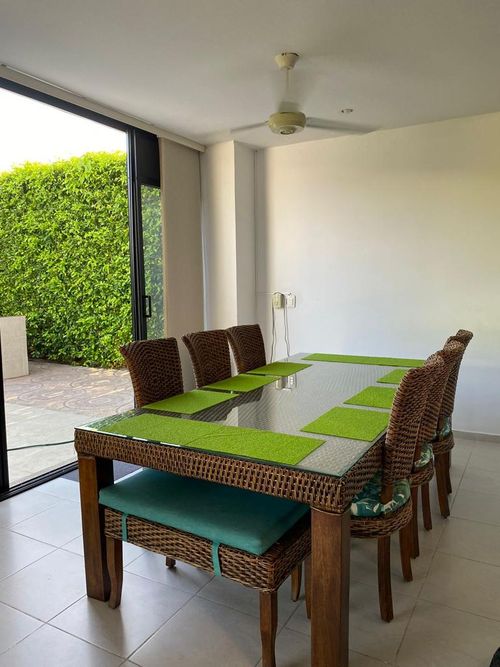 Casa de 4 alcobas en arriendo en Ricaurte, 242 m² · foto 3 de 14