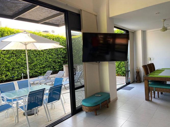 Casa de 4 alcobas en arriendo en Ricaurte, 242 m² · foto 2 de 14