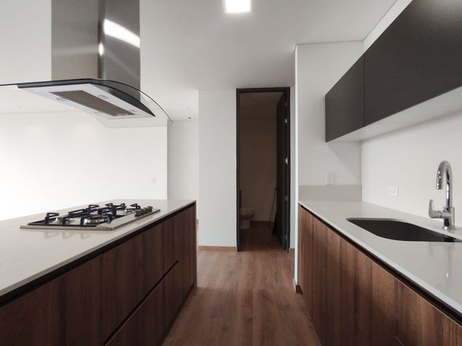 Apartamento de 3 alcobas en arriendo en Las Palmas, Medellín, 140 m² · foto 2 de 14