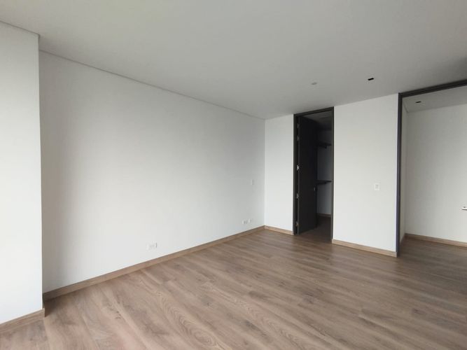 Apartamento de 3 alcobas en arriendo en Las Palmas, Medellín, 140 m² · foto 7 de 14