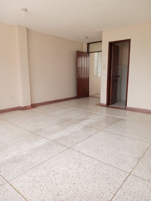 Edificio en arriendo en Bombona, Pasto, 1092 m² · foto 6 de 24