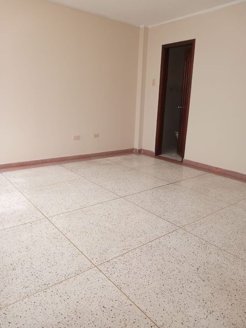 Edificio en arriendo en Bombona, Pasto, 1092 m² · foto 7 de 24