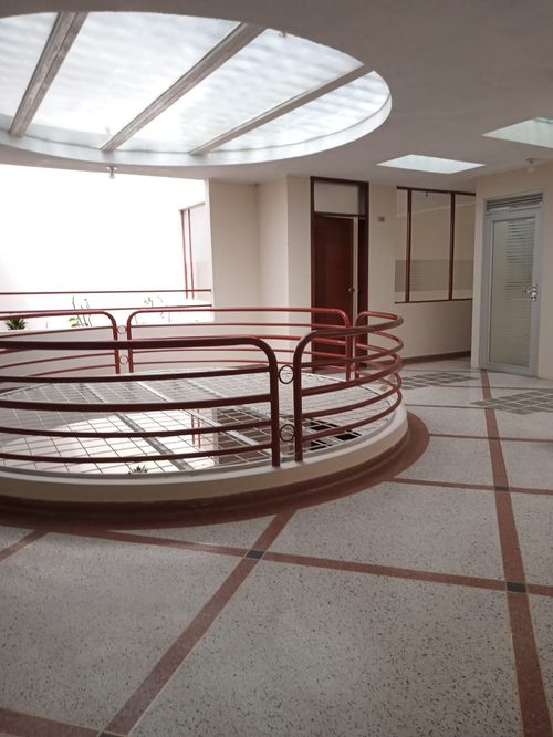 Edificio en arriendo en Bombona, Pasto, 1092 m² · foto 19 de 24